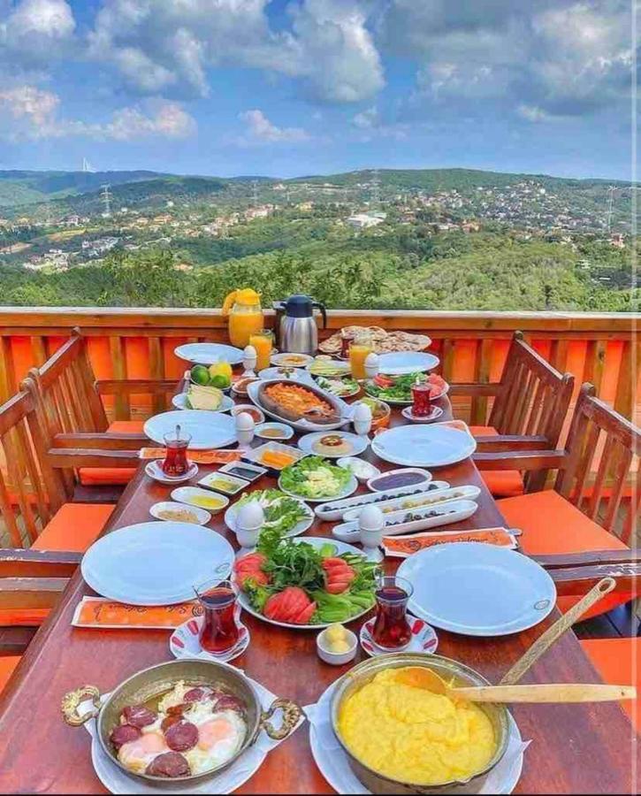 Nuba Kır Evi